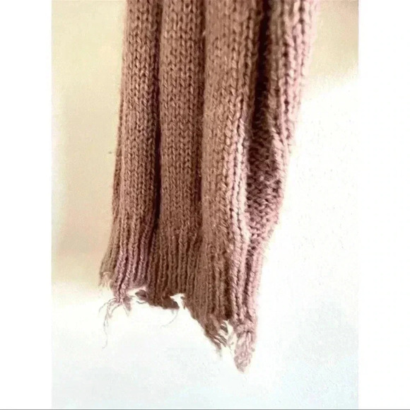 Mauve Raw Edge Knit Sweater Women’s Medium - Picture 4 of 5